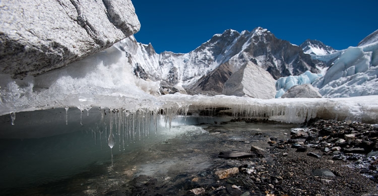 Himalayan glaciers connecting the dots