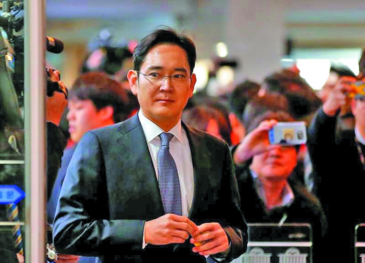 Samsung chief likely to be arrested for bribery