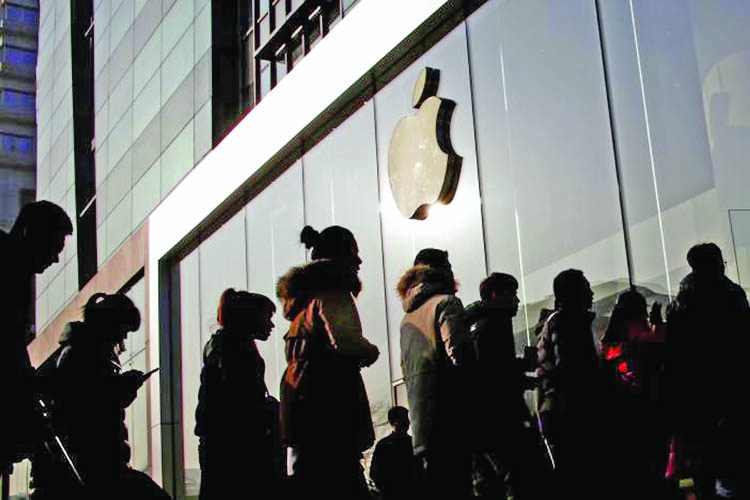 Apple files $1 billion lawsuit against Qualcomm