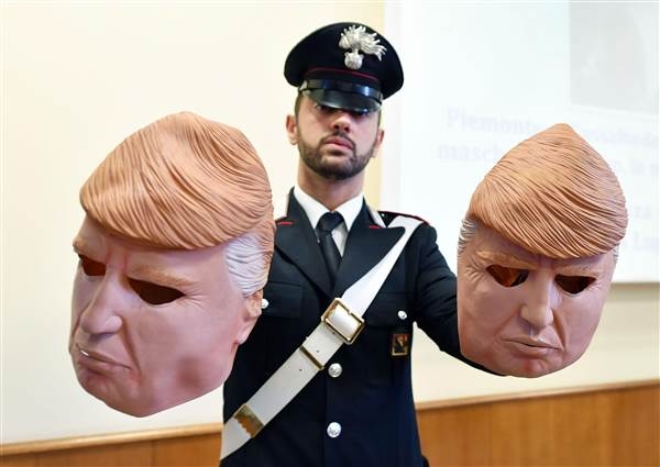 [WATCH] Italian bank robbers wear Trump masks during heists