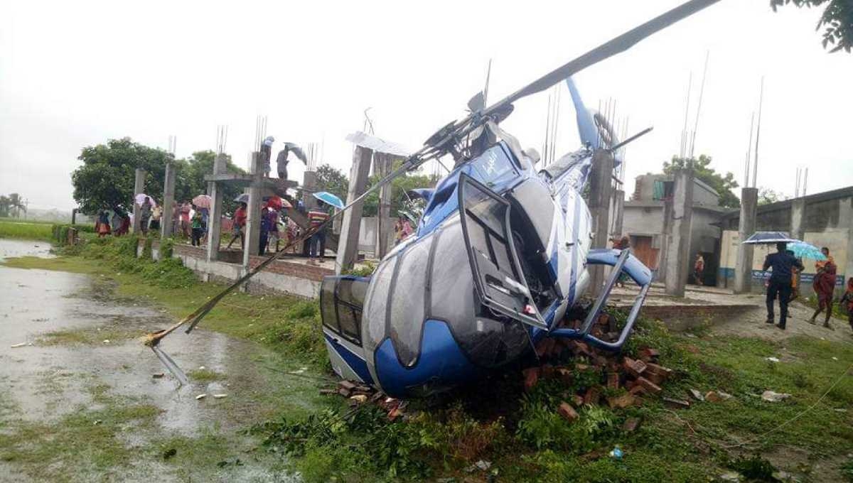 Helicopter crashes in Rajshahi; Faridur Reza, 5 others escape unhurt