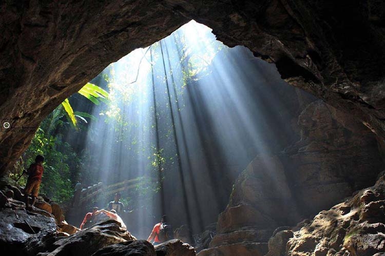 A mysterious cave in Bangladesh