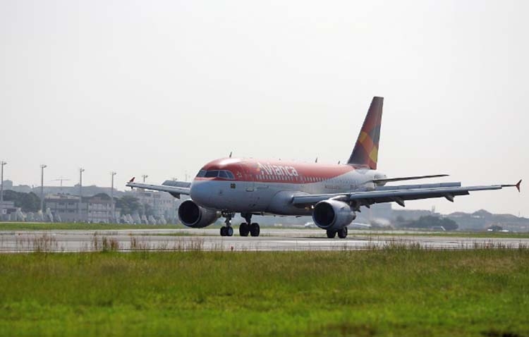 Avianca Brasil's battle with plane leasing firms escalates