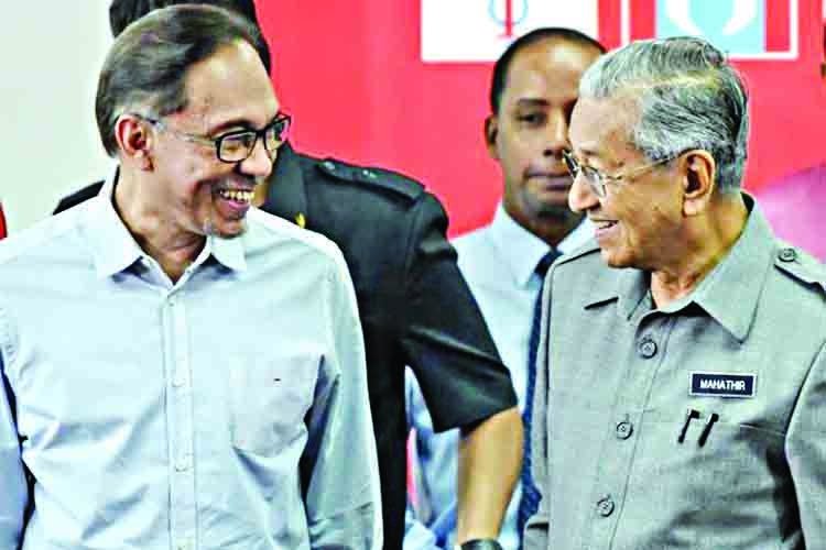 Mahathir will play statesman role when I become PM, says Anwar