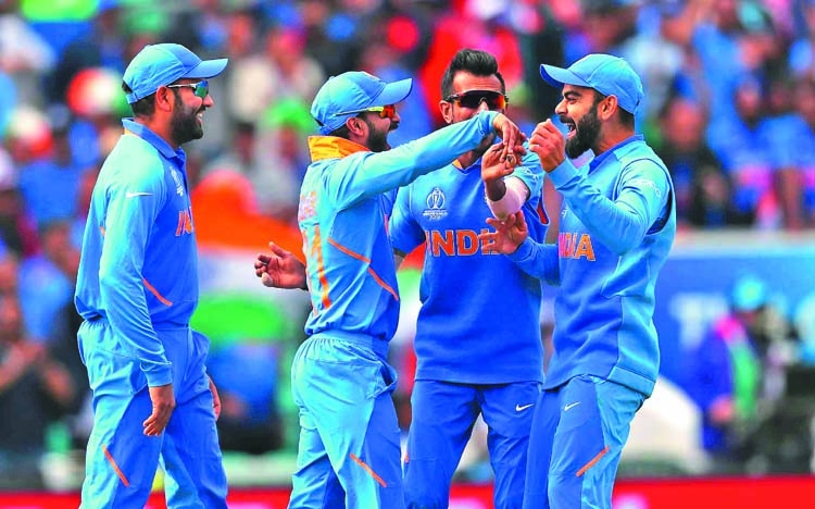 India beat Aussies