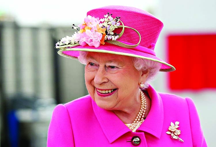 Queen praises who helped in stopping London attack