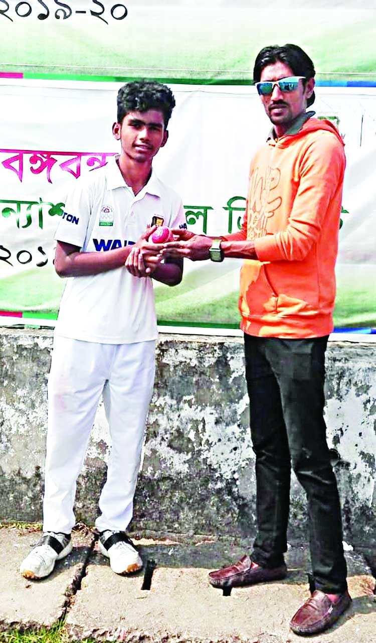 Junaid takes hat-trick in Nat'l School Cricket
