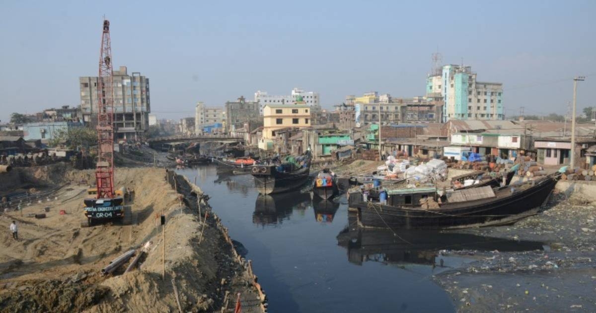 BIWTA removing garbage from Turag River