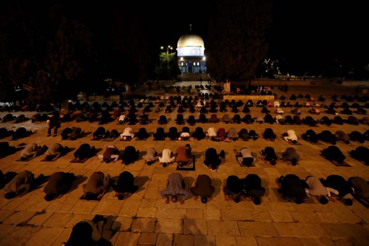 Al-Aqsa mosque in Jerusalem reopens 