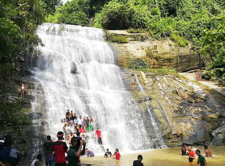Khoiyachhora waterfall in Chittagong