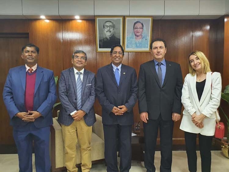Bridging the gap in cotton research and development