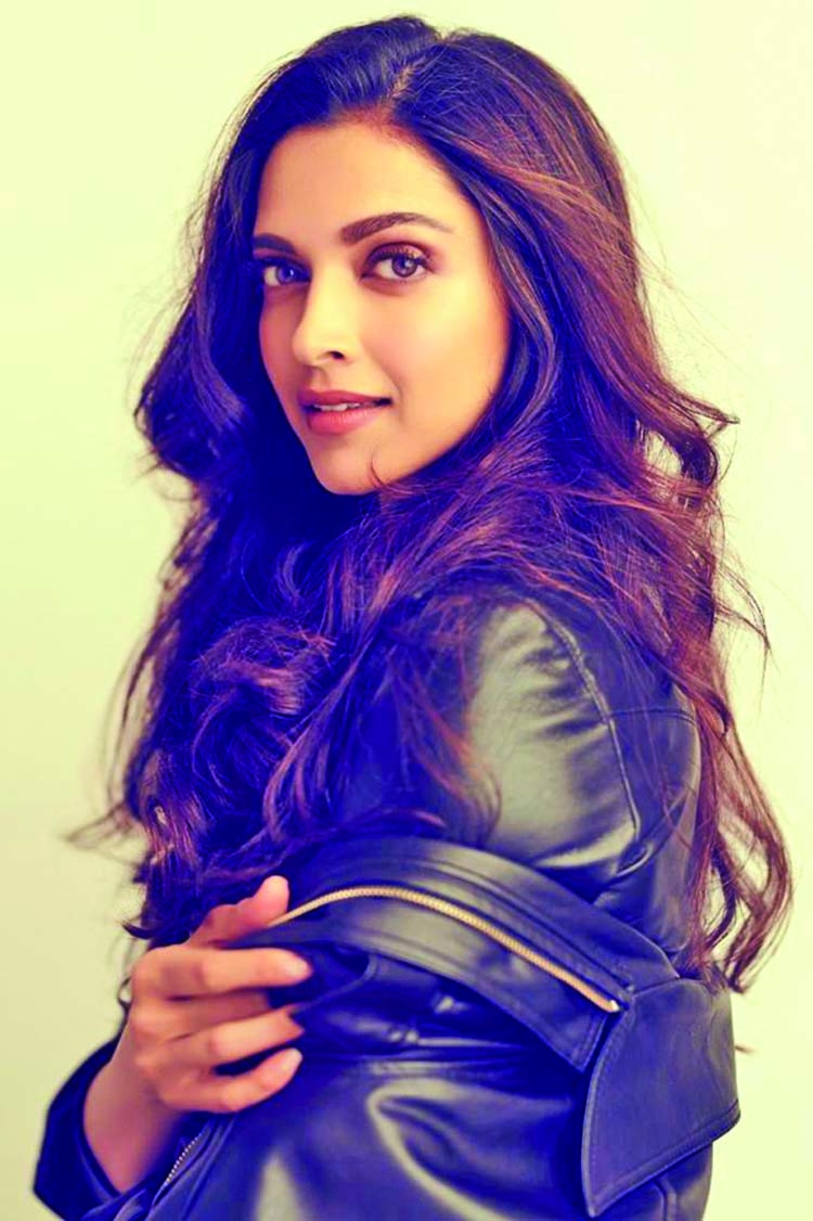 Deepika resumes shooting