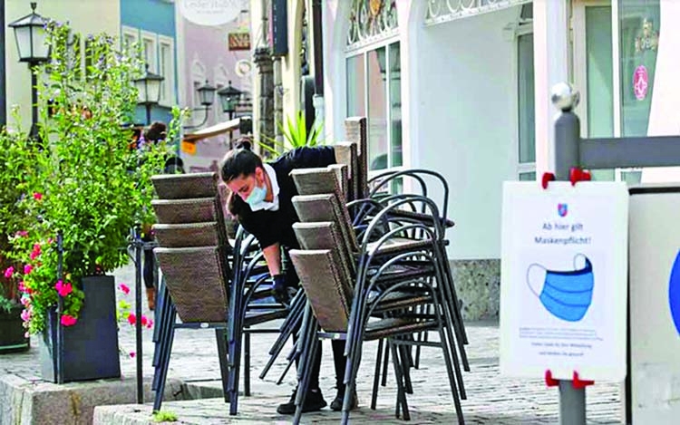 German travel warnings as Covid-19 surges in Europe