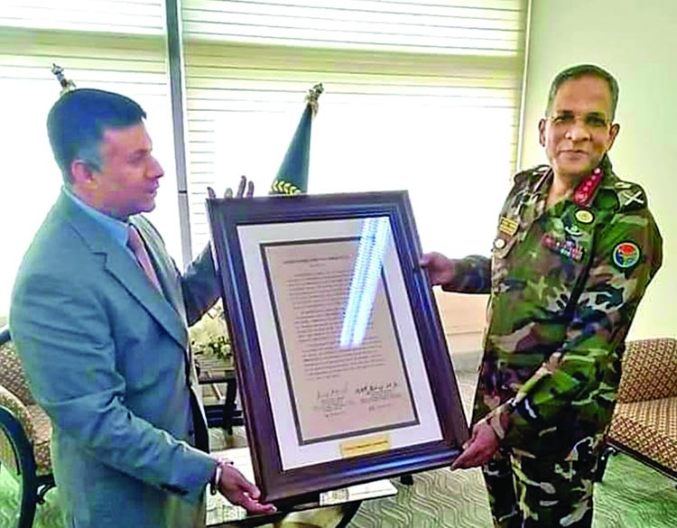 Indian High Commissioner calls on NDC Commandant