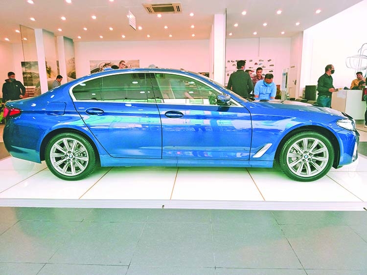 BMW 5 Series Sedan available in Bangladesh