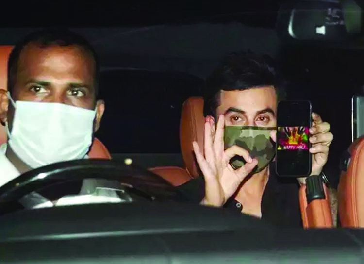 Ranbir steps out for the first time post Covid-19 recovery