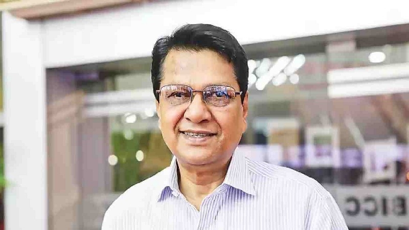 Alamgir 'alive, breathing and recovering'