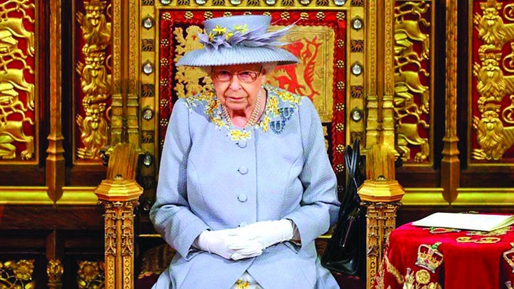 Queen Carries Out First Major Royal Duty Since Philip S Death The