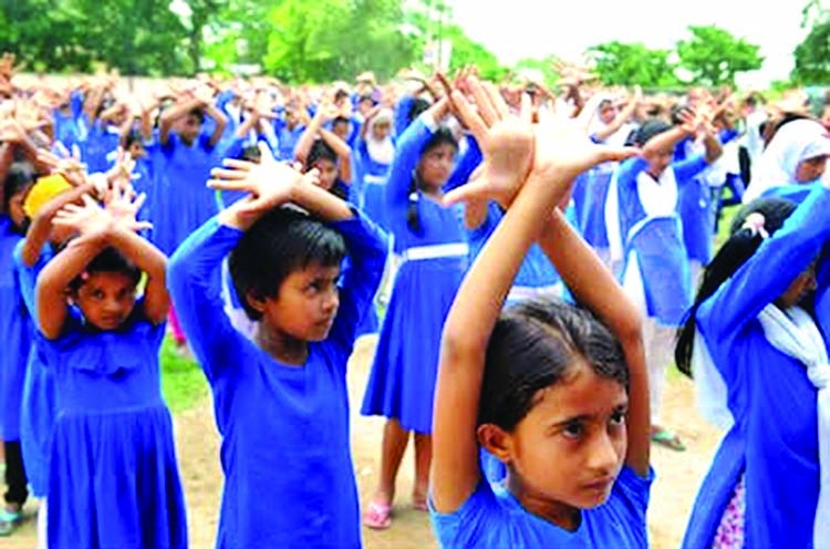 Action of Competition Commission on school dress sales