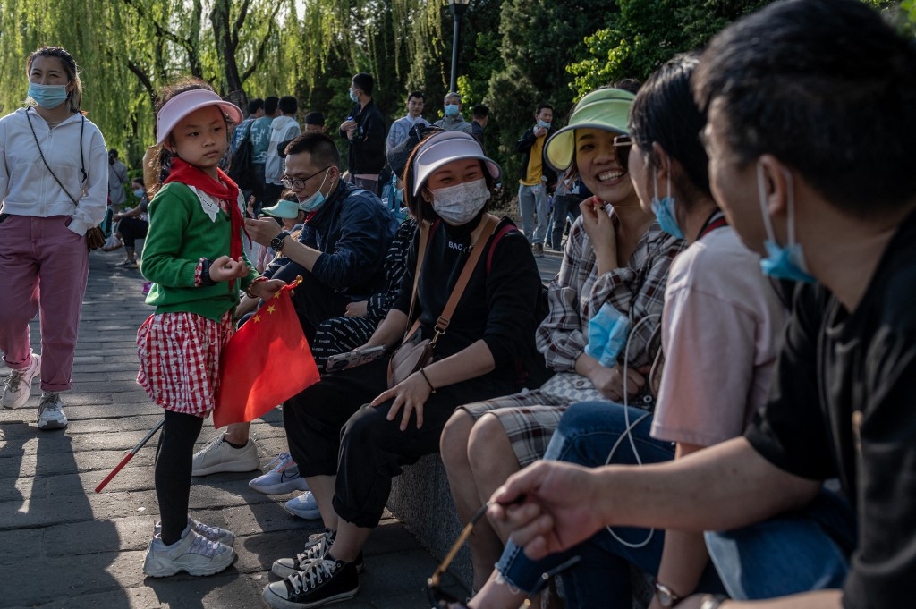 China allows couples to have three children