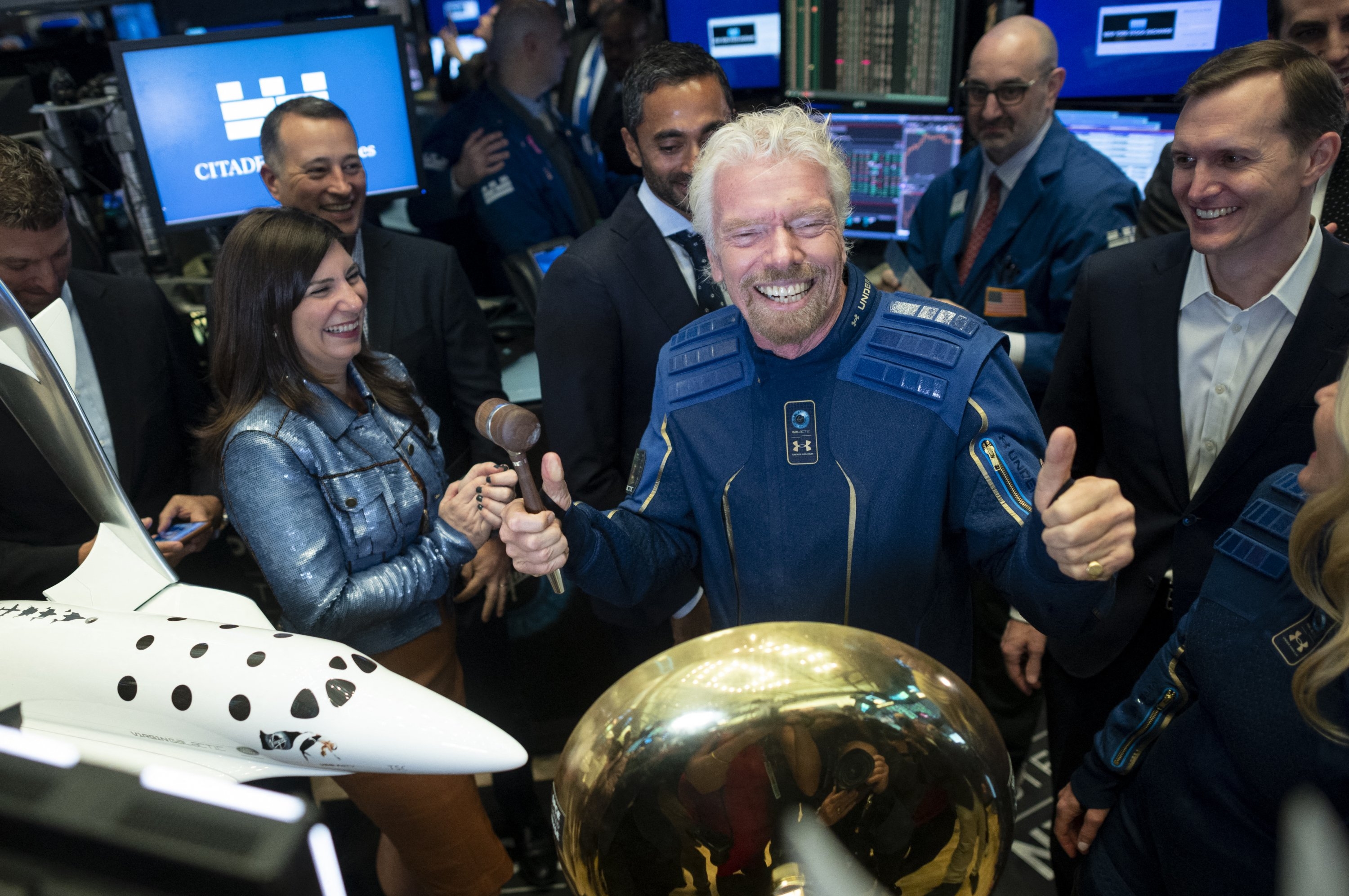 Richard Branson planning trip to space ahead of rival Bezos