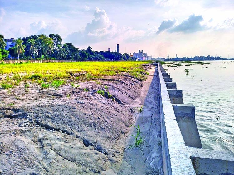 Important buildings, Ashuganj port under threat of going into riverbed