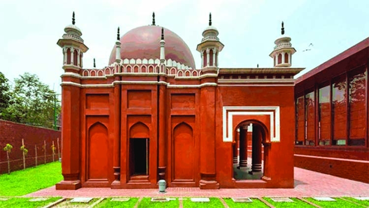 Keraniganj's 'Red Mosque' gets Abdullatif Al Fozan Award