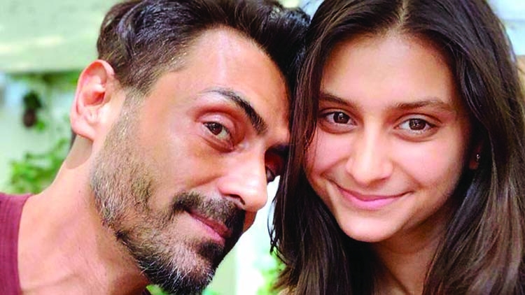 Arjun Rampal wishes daughter on birthday | The Asian Age Online, Bangladesh