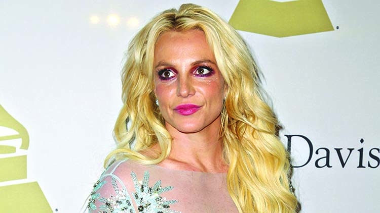 Britney Spears announces miscarriage news
