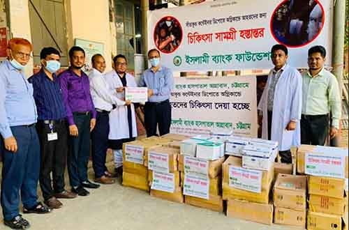 Islami Bank Foundation donates medical supplies for Chattogram fire victims