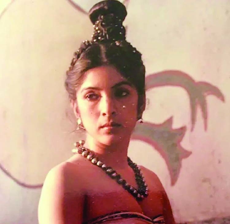 Neena Gupta in Throwback Gold  from 1984 film utsav