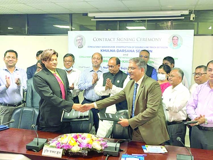 Bangladesh Railway signs contracts on two projects