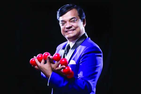 Magician Jewel Aich receives 'Bir Muktijoddha Somanona'