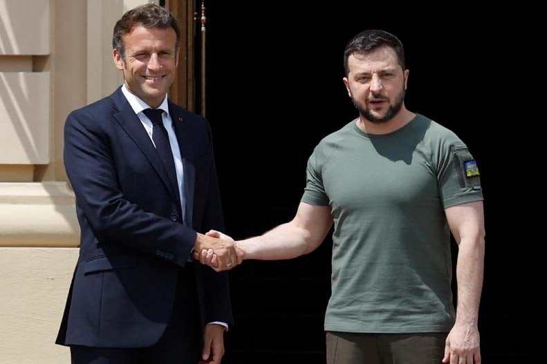 Macron and Zelensky to travel together to EU summit in Brussels