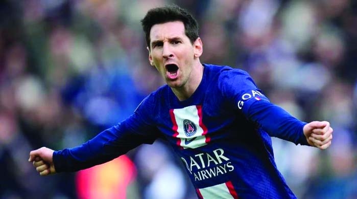 Messi snatches dramatic win for PSG after Neymar stretchered off