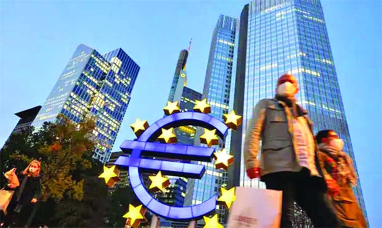 Eurozone sinks into recession 