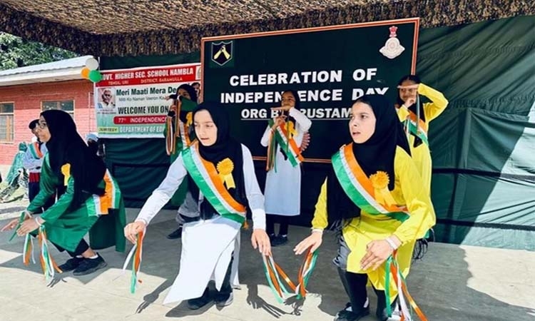 J-K: Independence Day celebrations near LoC villages showcase unity