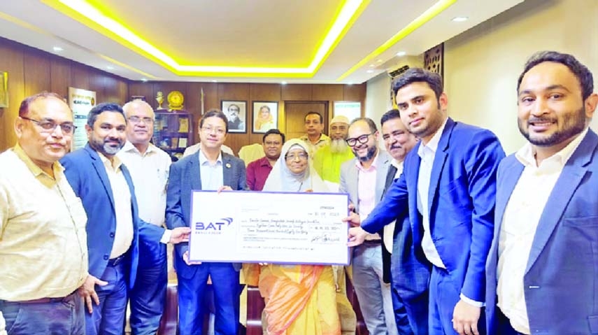 BAT Bangladesh donates Tk 18.41cr to WWFF