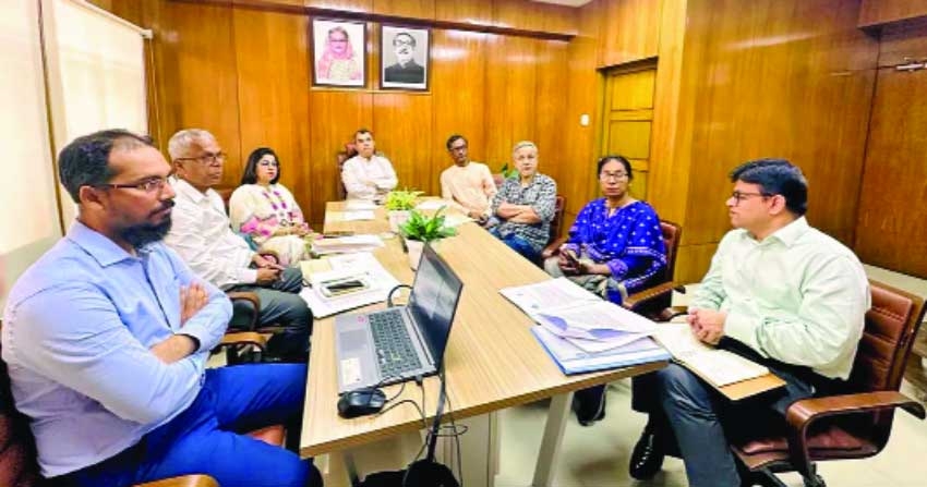 'Ban cigarette filters and vapourisers to fight plastic pollution'  