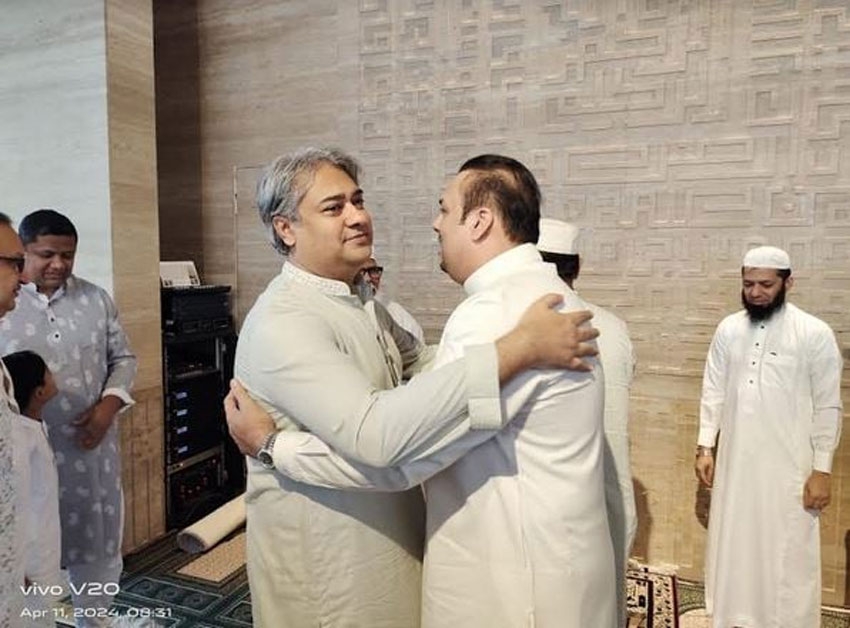 Arafat offers Eid prayers at Gulshan Society Jame Mosque