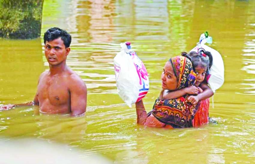 '2 million children  at risk in Bangladesh floods'