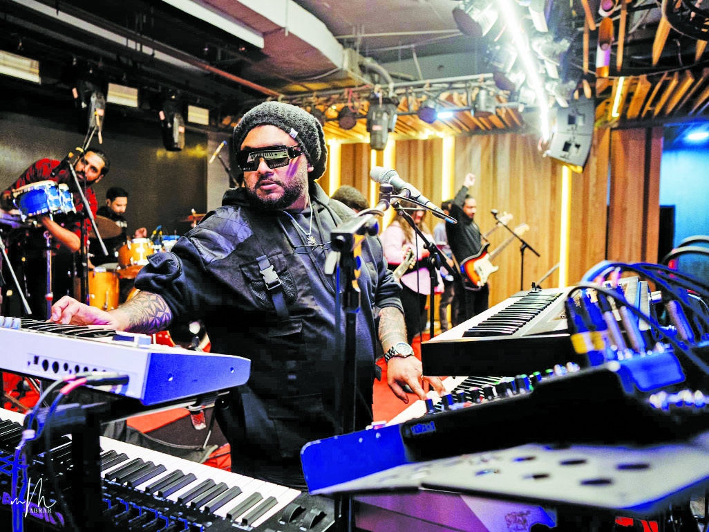 Fuad and Friends deliver stellar performances during tour in Bangladesh
