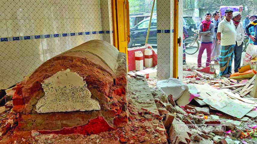 200-year old shrine demolished after disrupting Qawwali