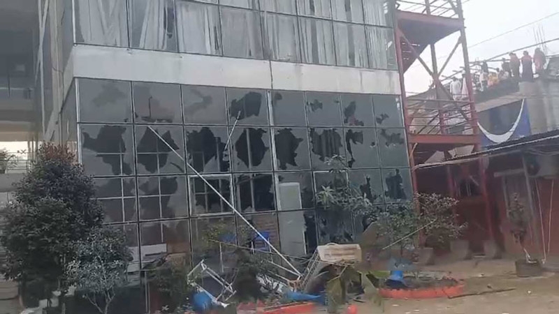 Garment factory attacked  for not joining protest