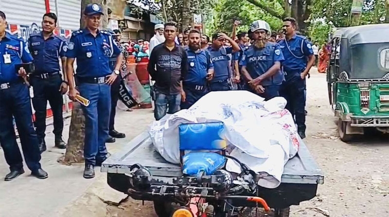 Three of a family lynched  over drug dealing in  Cumilla's Muradnagar