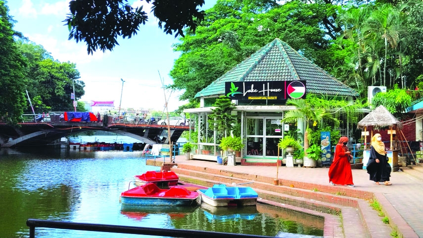 Dhanmondi Lakeside: A Morning Haven Amidst the City's Chaos