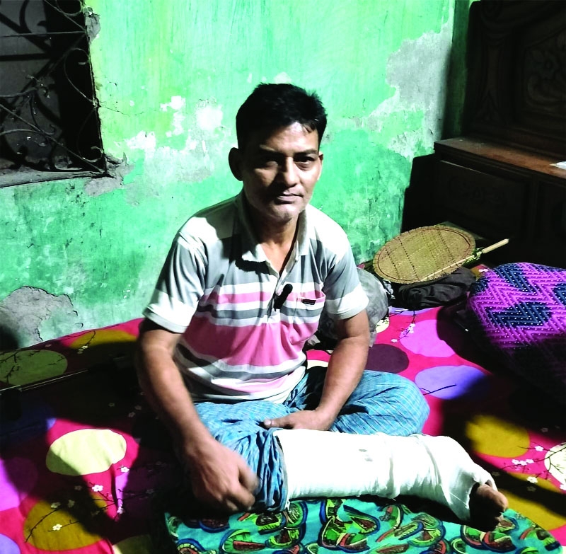 Baul singer Salam unable  to afford treatment cost 