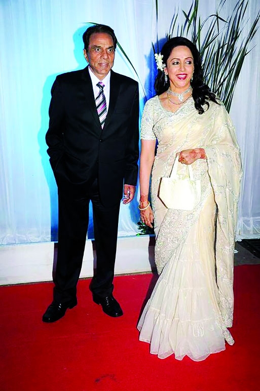 Hema Malini breaks silence on Dharmendra’s death