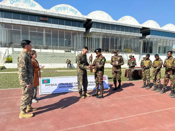 US Marines and Bangladesh military forces carry out joint fitness event