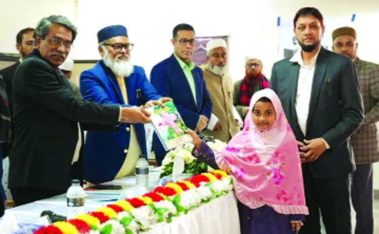 24.30 lakh mosque-based madrasa students  get textbooks
